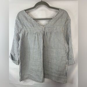 TAHARI blue and cream striped linen top. So cute and loose fitting!